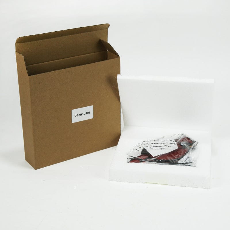 Cardinal Crystal Suncatcher | Buntglas