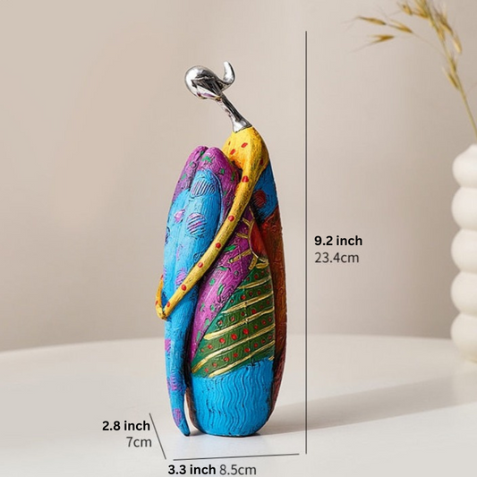 VividMuse – Abstrakte Frauen Skulpturen mit farbenfroher Eleganz