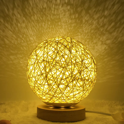 Garduru-Rattan-Tischlampe