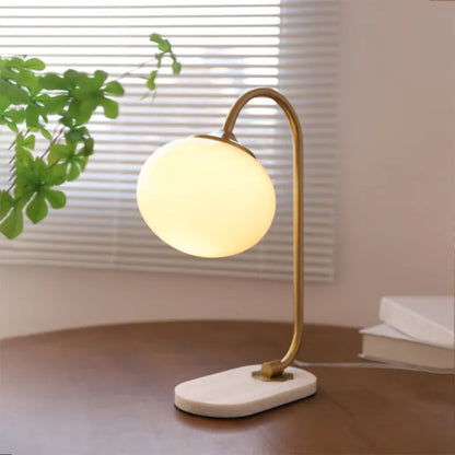 Tischlampe Marshmallow - Modernes Design aus Metall und Glas mit sanfter Beleuchtung