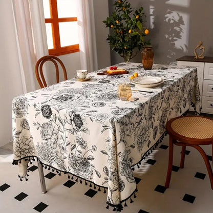 Schwarze florale Quasten-Landhaus-Tischdecke
