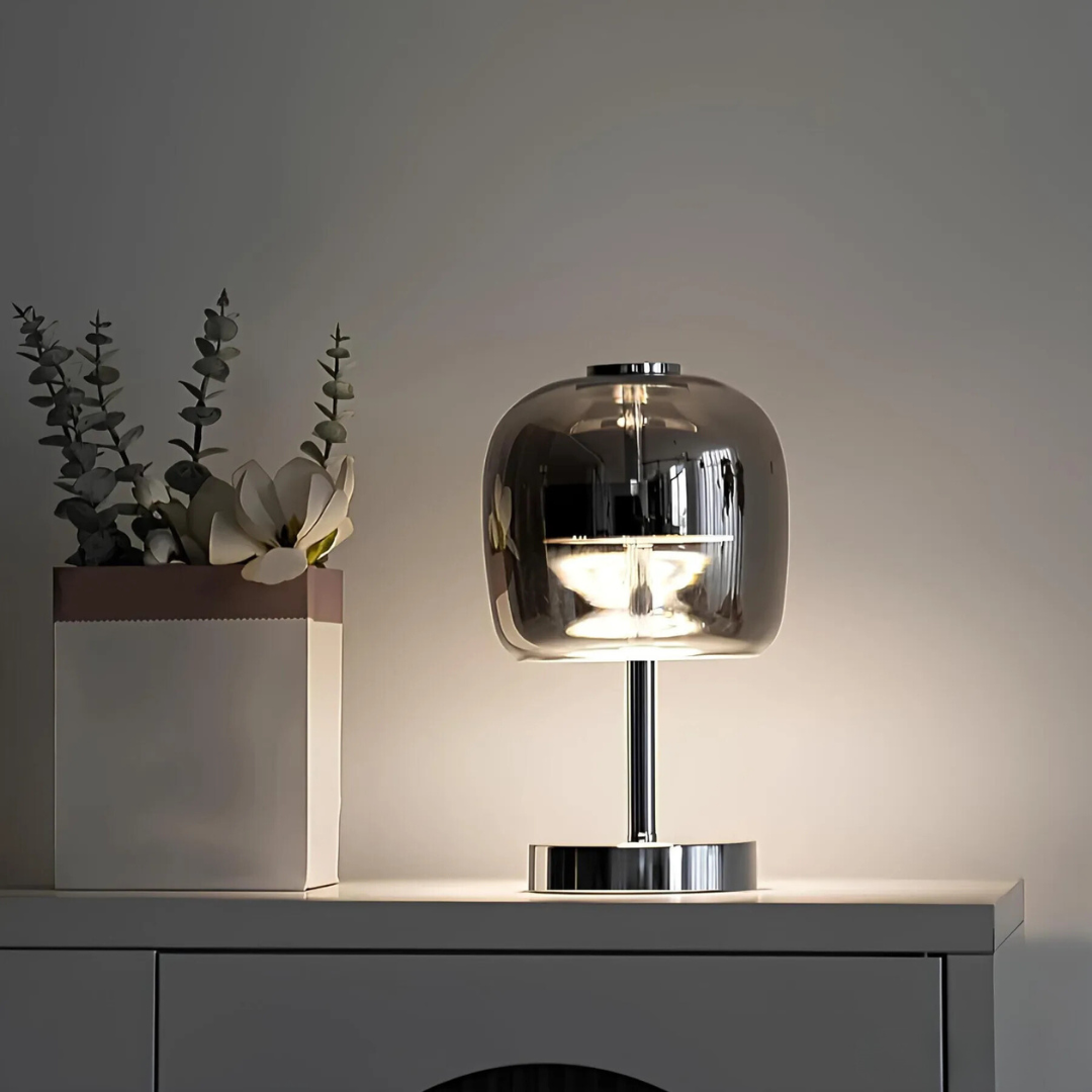 Elegante Tischlampe aus hochwertigem Glas | LuxeGlow