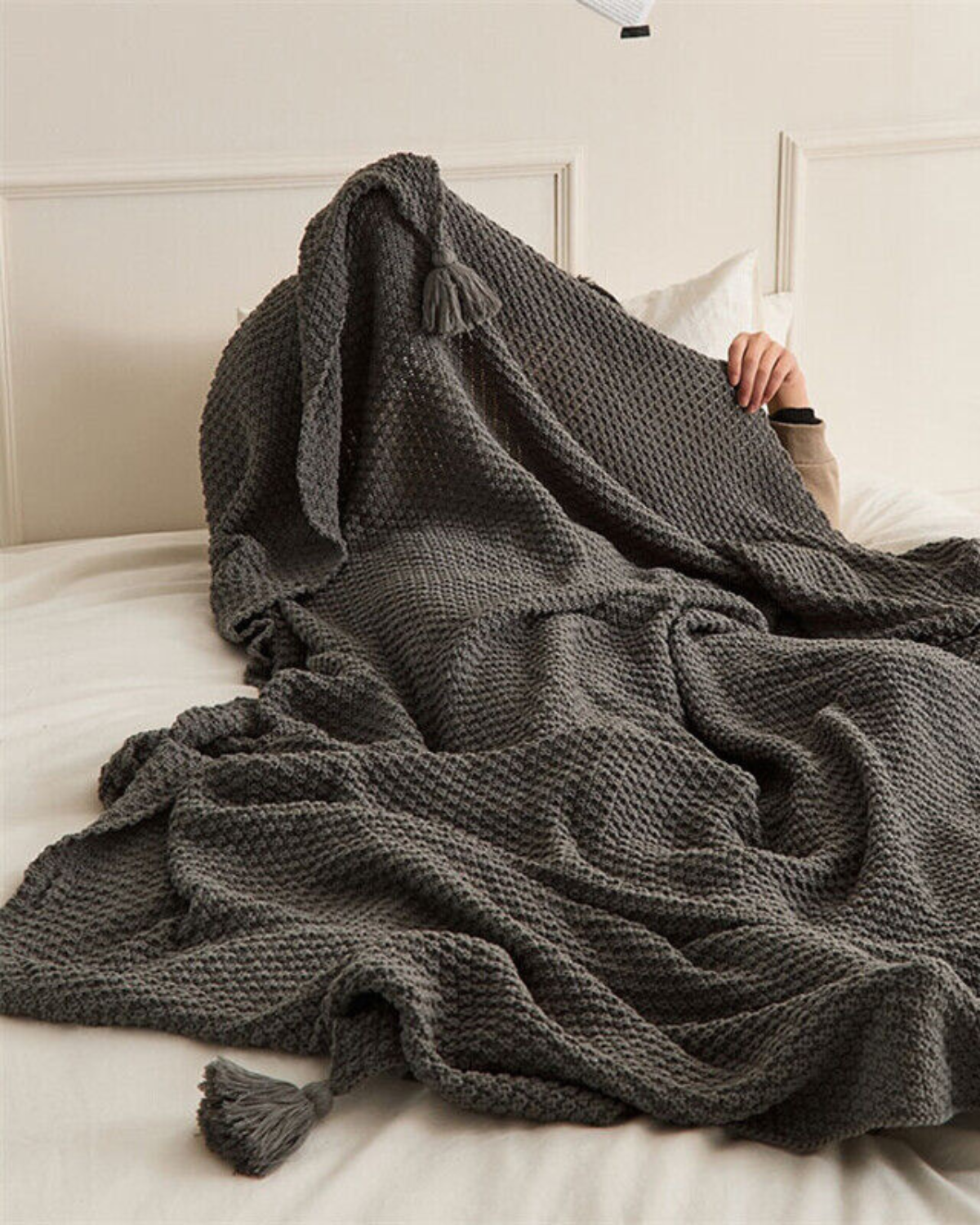 Rêve Maison – Luxuriöse Strickdecke mit subtilen Fransen Details