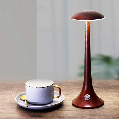 MushLume – Stylische Holz Tischlampe mit kabelloser Flexibilität