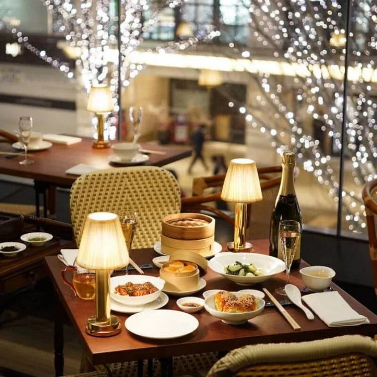 LuxeLoom – Kabellampe mit raffiniertem Stoffschirm und LED-Beleuchtung