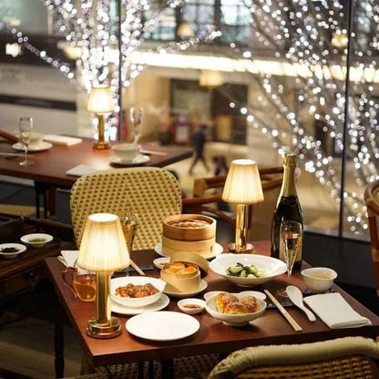 LuxeLoom – Kabellampe mit raffiniertem Stoffschirm und LED-Beleuchtung