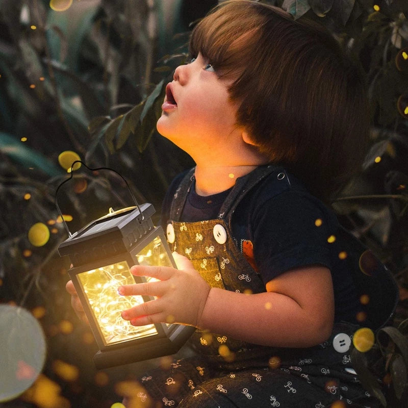 Solar LED Laterne mit Drahtlichtern – Dekorative Gartenlampe für Außenbereich und Terrasse