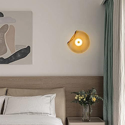 Moderne Wandleuchte aus amberfarbenem Glas - Elegante und funktionale LED-Beleuchtung
