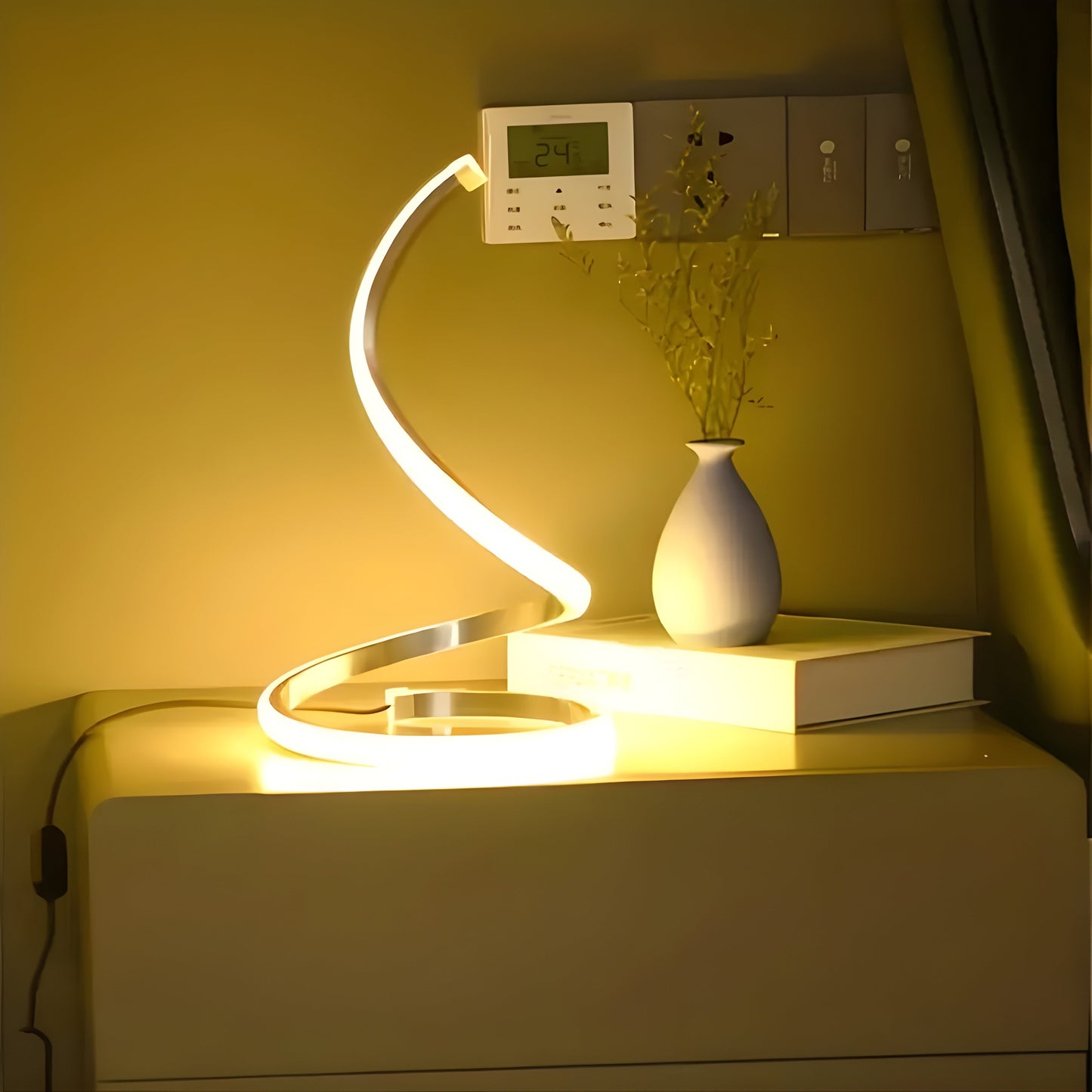 Garduru Lampe – Dekorative USB-betriebene S-förmige LED-Tischlampe