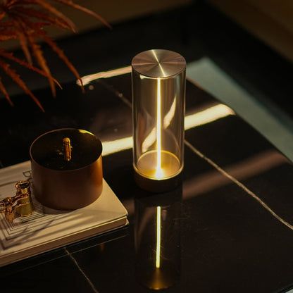LumiRay – Moderne Tischlampe mit bezauberndem zylindrischem Lichtdesign