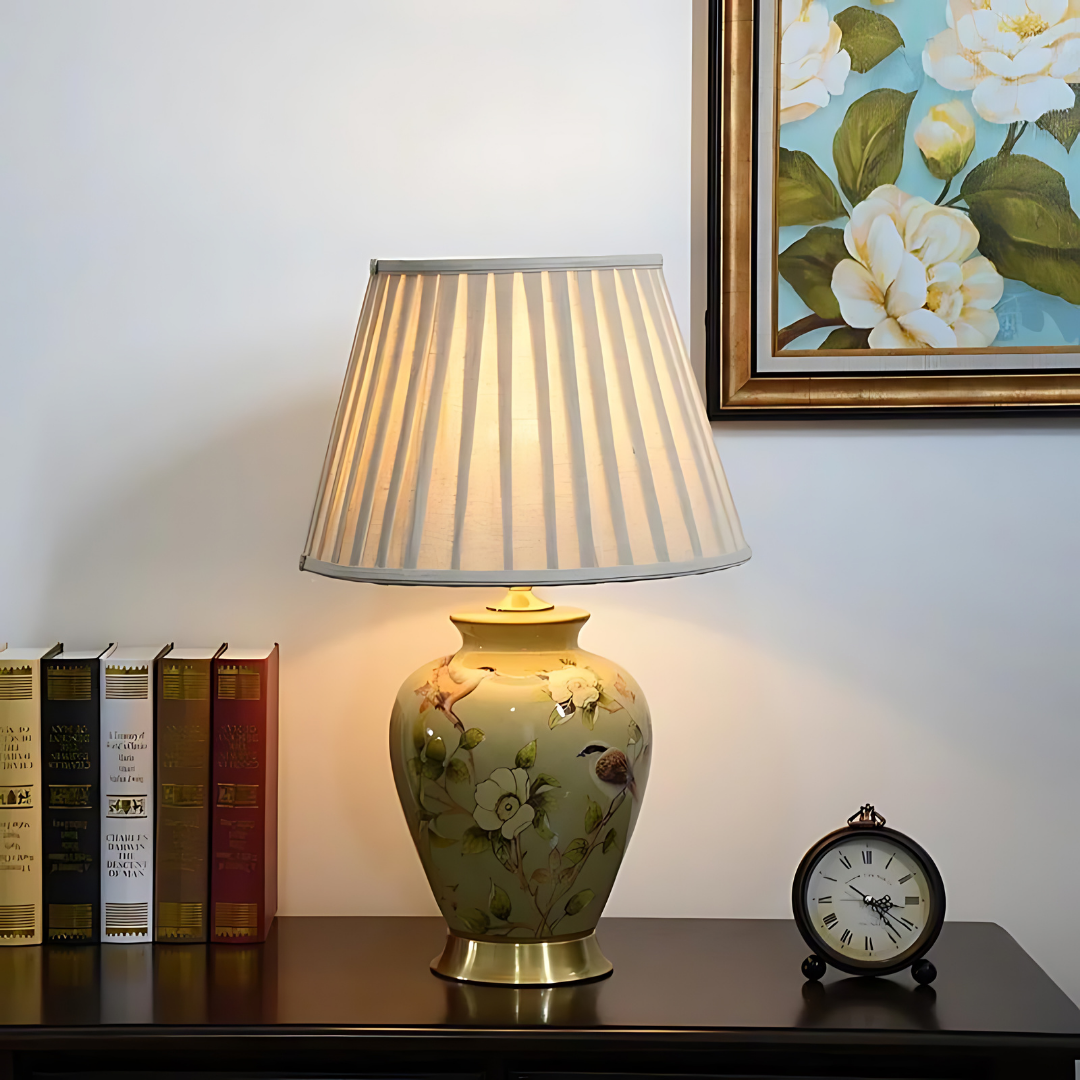 Stilvolle Tischlampe aus Keramik und Metall | LuxeLight