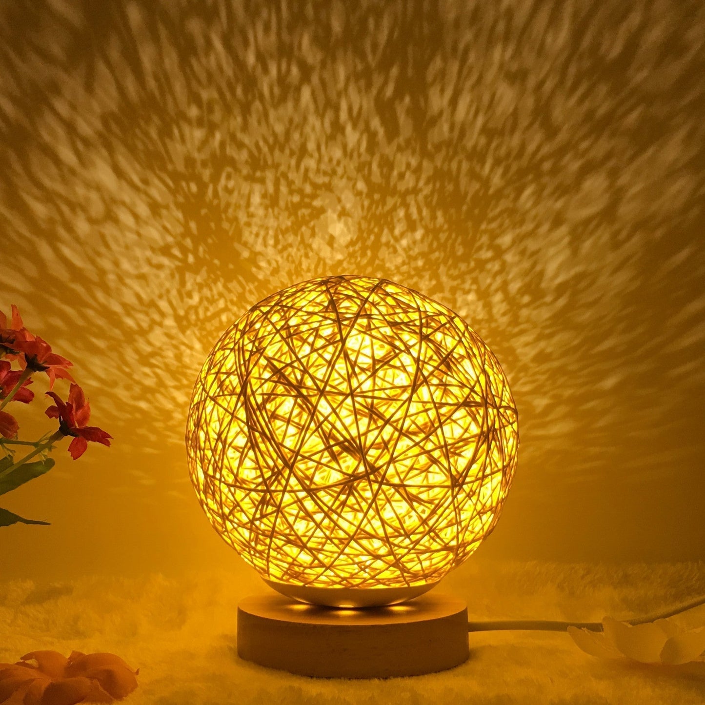 Garduru-Rattan-Tischlampe