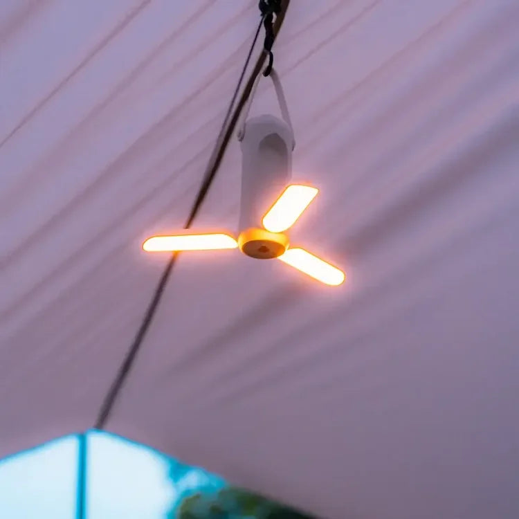 LumiTrail – Tragbare LED Campinglampe mit nachhaltigem Design