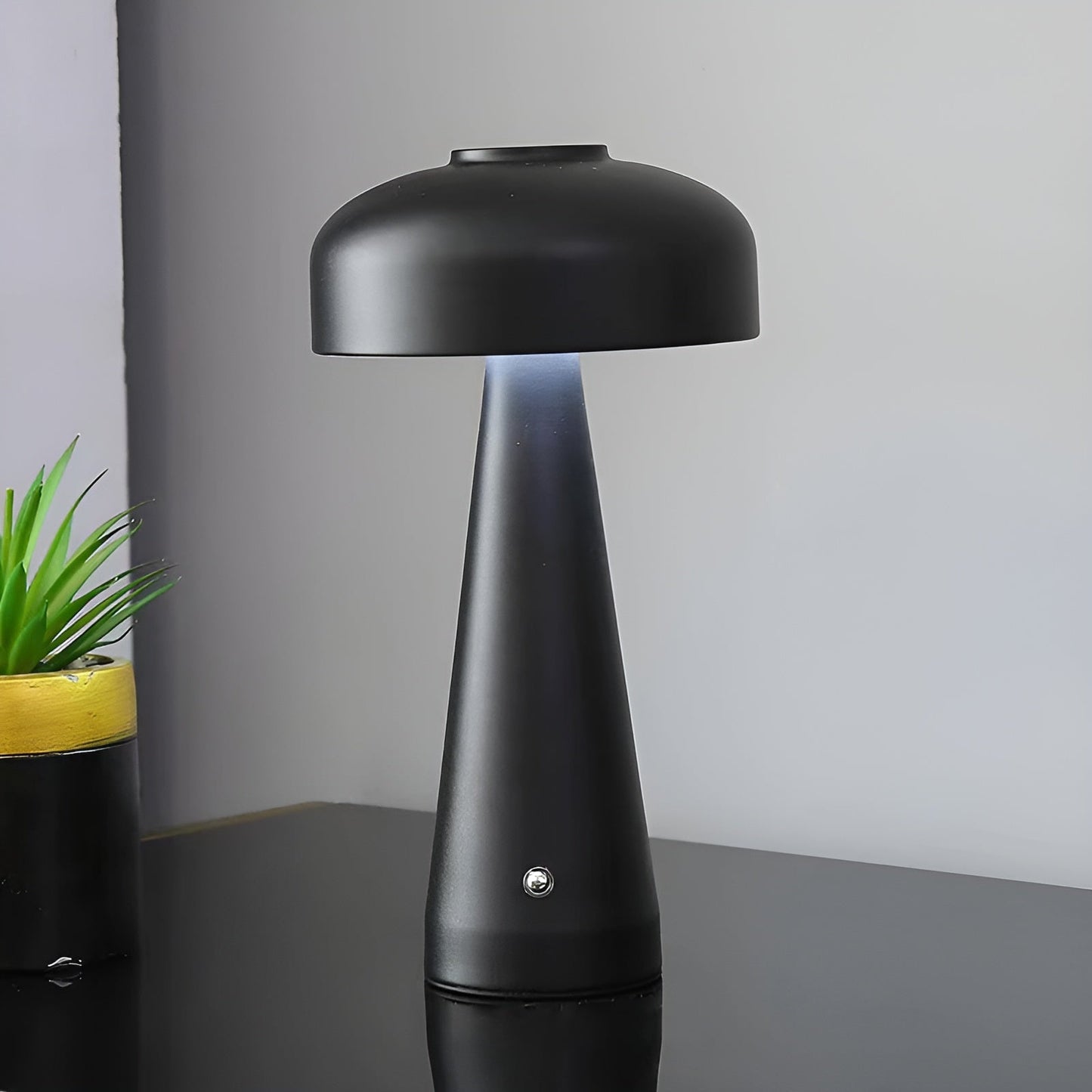 NordicaGlow – Drahtlose LED-Tischlampe mit moderner Eleganz
