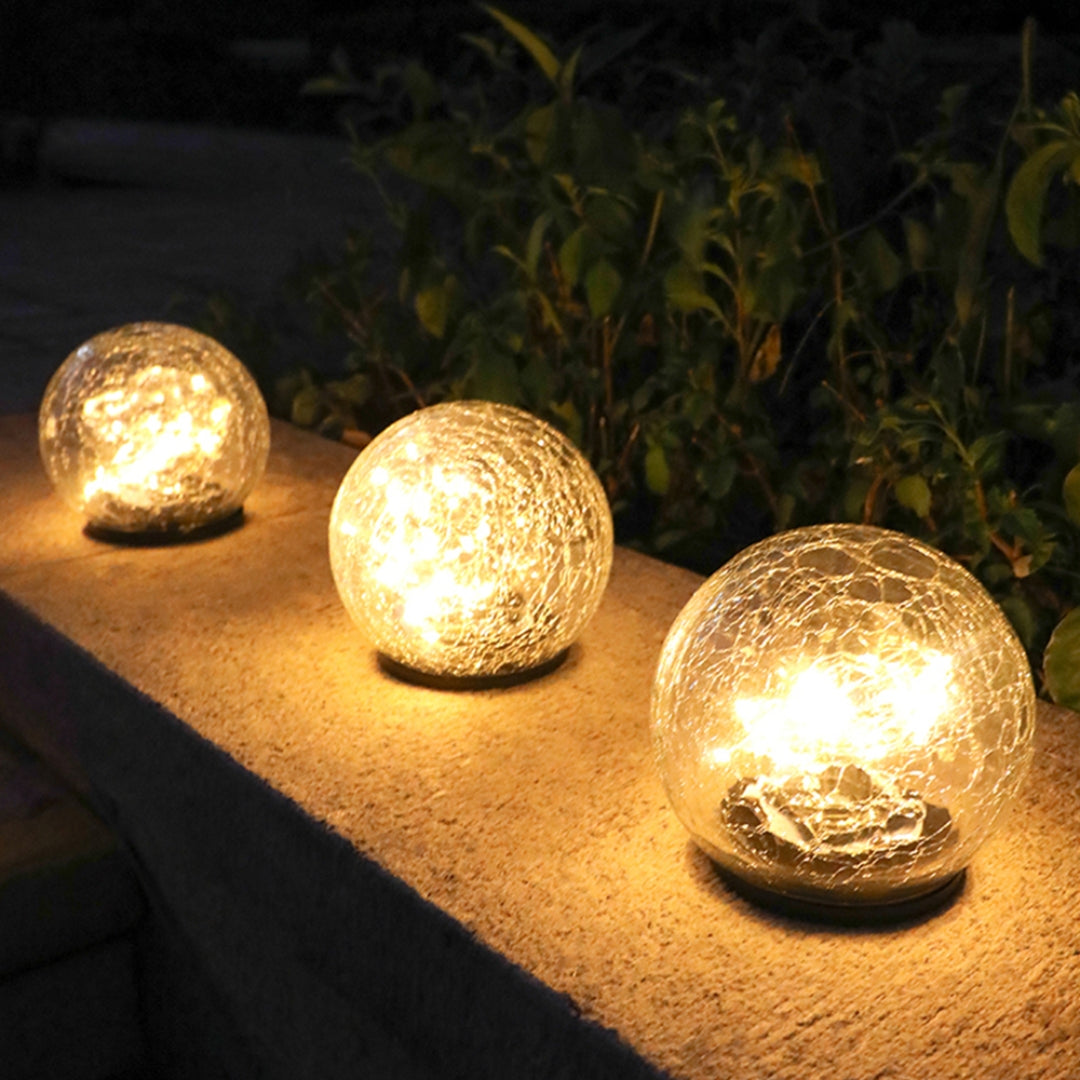 Solar Crack Ball Lampe: Wasserdichte Gartenornamente