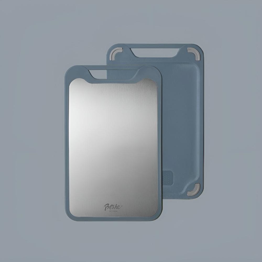 ChefSteel – Doppelseitiges Schneidebrett aus Edelstahl mit antibakterieller Oberfläche und integriertem Knoblauchreibe