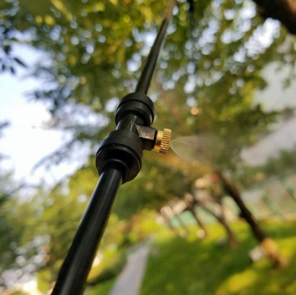 Tropfbewässerungskit mit verstellbarem Sprühkopf für effiziente Gartenbewässerung