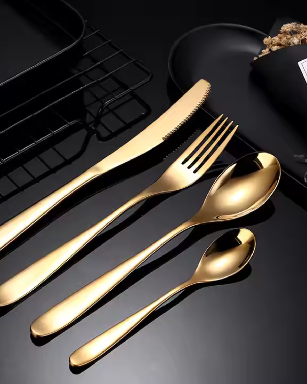 Lustre Luxe – Golden Besteckset mit raffiniertem Finish für stilvolles Speisen