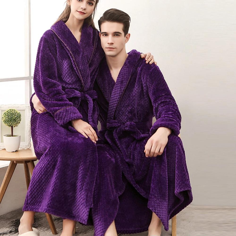 Velura Luxe – Eleganter Fleece-Bademantel mit größtem Tragekomfort