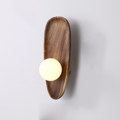 Wandleuchte aus Naturholz – Modernes Design und organische Wärme
