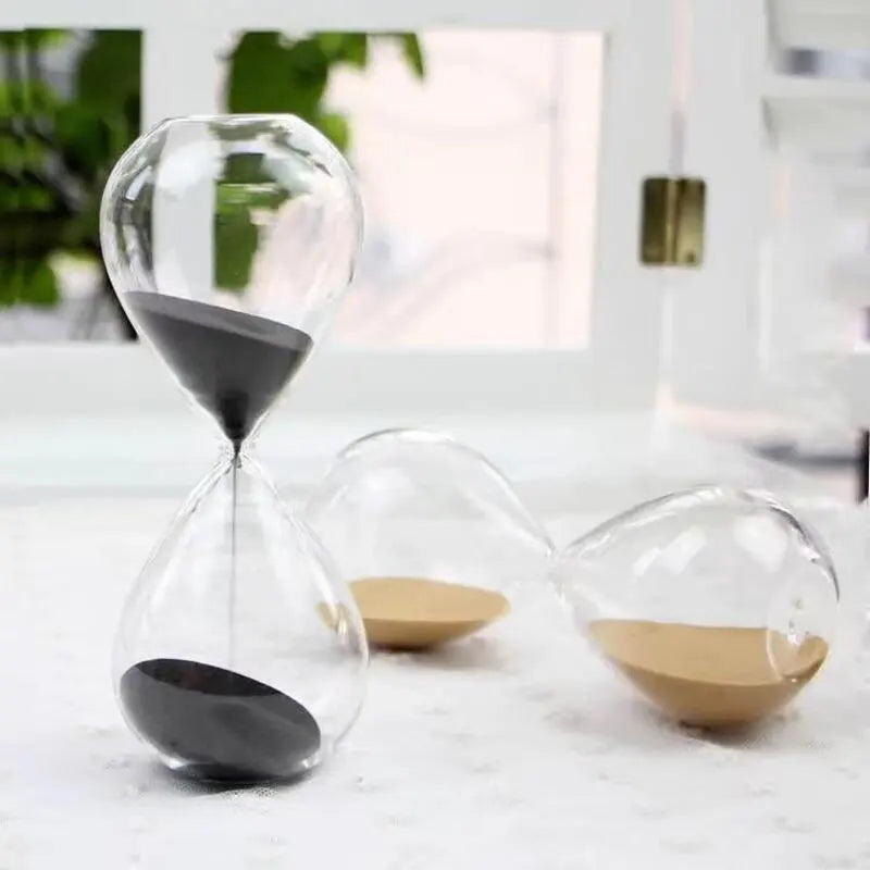 Kreative transparente Sanduhr aus Glas