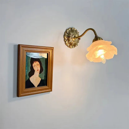 Garduru Kupfer Blütenblatt Wandlicht – Elegante florale Glaswandlampe