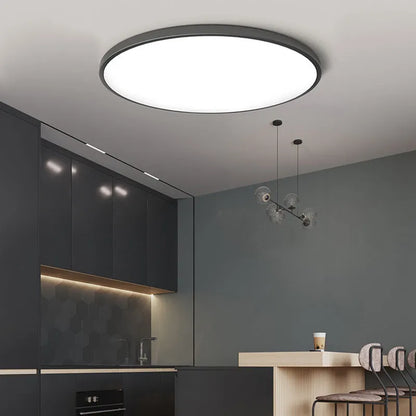 Moderne LED-Deckenleuchte mit schlankem Design