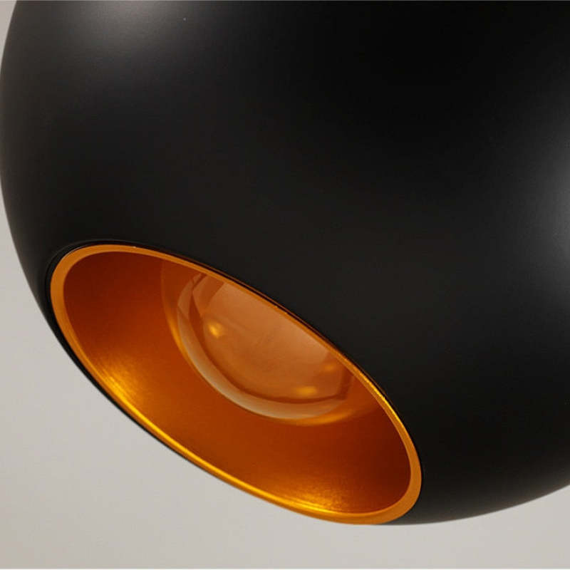 Design LED-Hängelampe – Schlanke Form & angenehmes Licht für Essbereiche