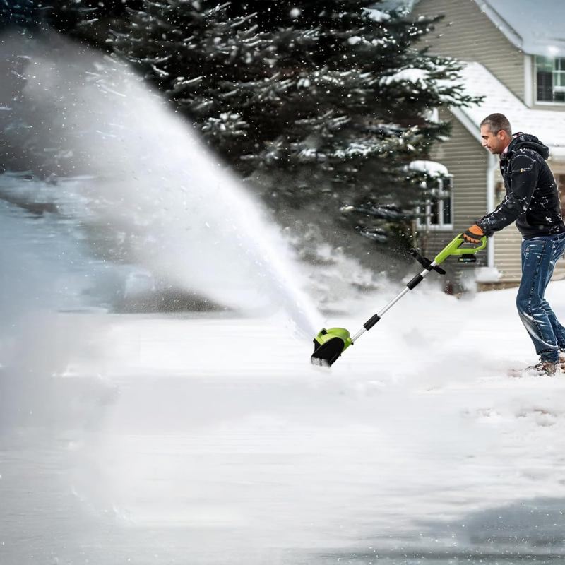 Saker SnowShovel | Schneiden Sie schnell durch Schnee ohne Kabel