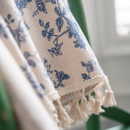 Halbtransparenter Vorhang mit blauem Rosenmuster aus 100% Polyester für die Fensterdekoration im Wohnzimmer und Schlafzimmer