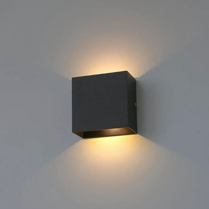 LED Wandleuchte für moderne Interiors - stilvolle Haus- und Bürol Beleuchtung