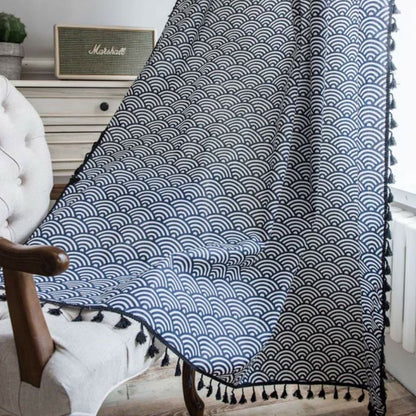 Tidal Scales Vorhang