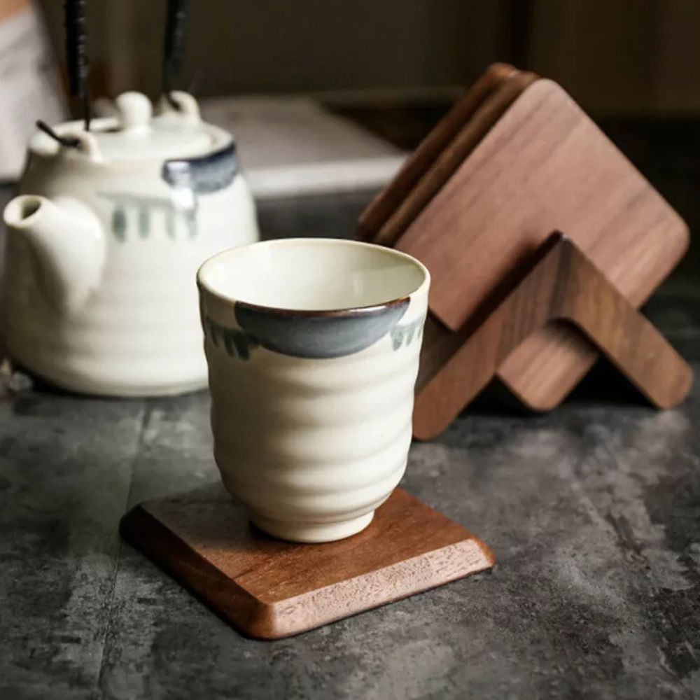 Sleek Stack Holzuntersetzer Set | 6 Stck