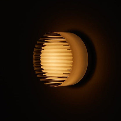 Moderne runde LED Wandleuchte – Sanftes Licht mit Glasdiffusor Mylk für Wohnzimmer und Schlafzimmer