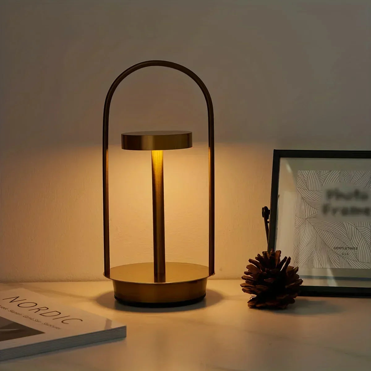 Garduru - Kabellose LED-Tischlampe mit Minimalistischem Design und Warmem Licht