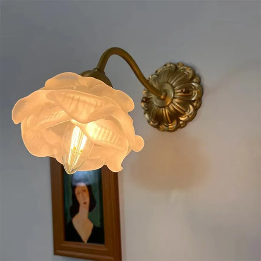 Garduru Kupfer Blütenblatt Wandlicht – Elegante florale Glaswandlampe