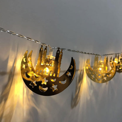 Bunte LED Lichterkette – Dekorative Lichter mit Mond- und Laternenmotiven für Wohnung und Garten