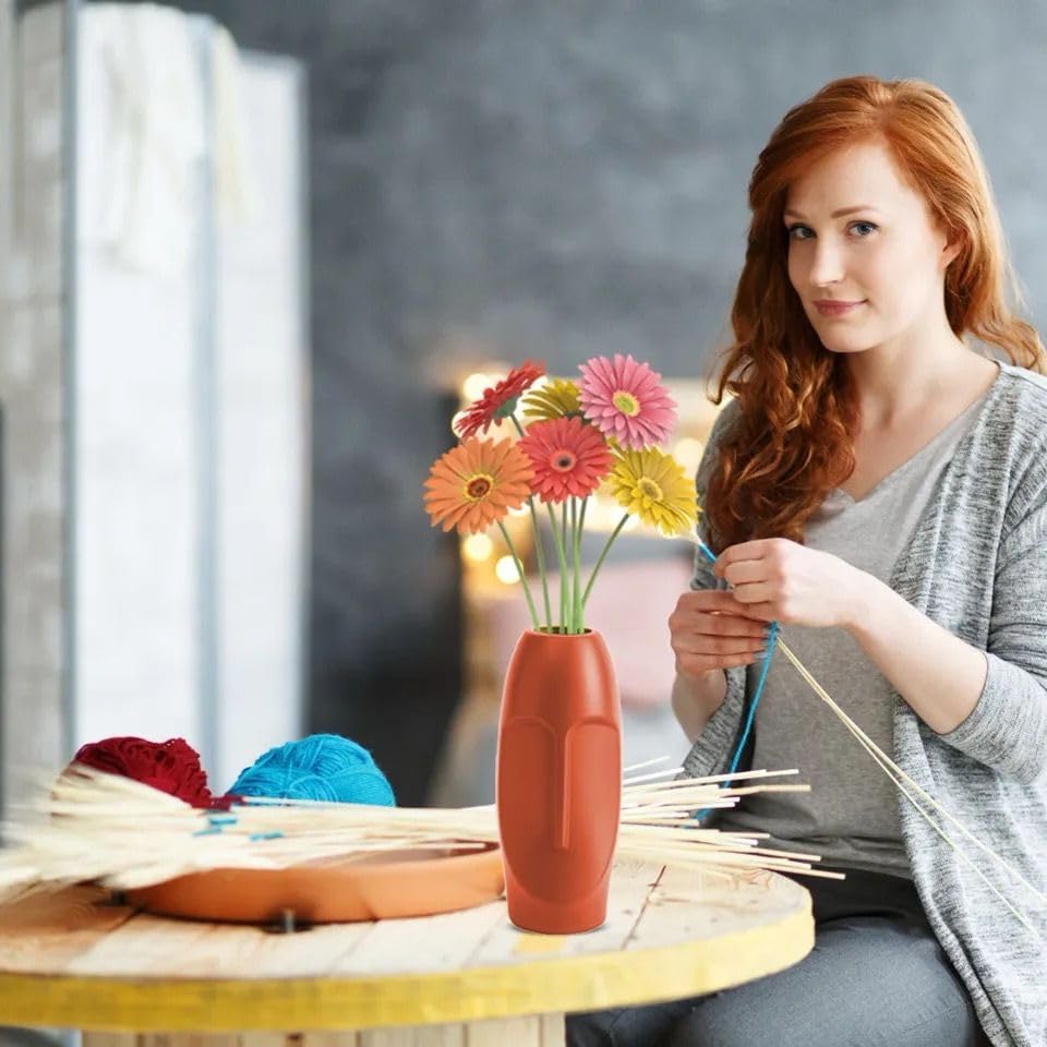 Avanté Vase – Schwarz & Weiß Abstrakte Keramische Menschengesicht Kunst