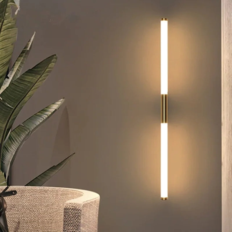 Leigh Einfache moderne lineare LED-Wandleuchte aus weißgoldenem Schlafzimmermetall