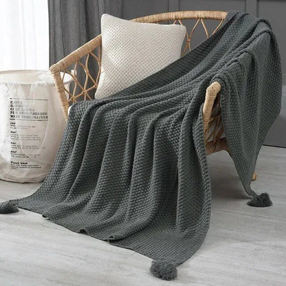 Gemütliche Baumwolle gestrickte Decke mit Fransen für Komfort zu Hause und im Büro
