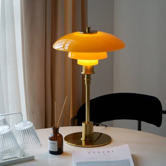 Garduru Skandinavische Tischlampe – Elegantes Glas- und Eisen-LED-Licht (E27)
