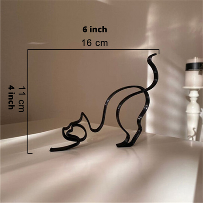 Eiserne Hunde- und Katzenskulpturen
