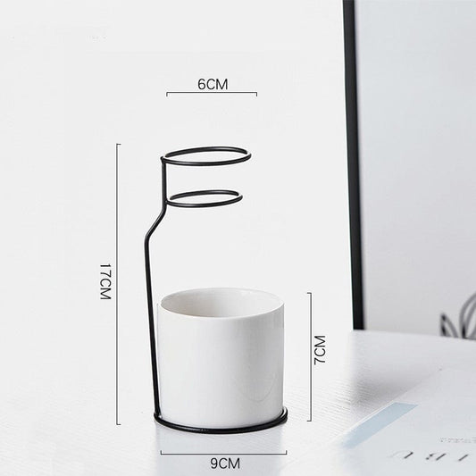 Trockenblumenarrangement Vase