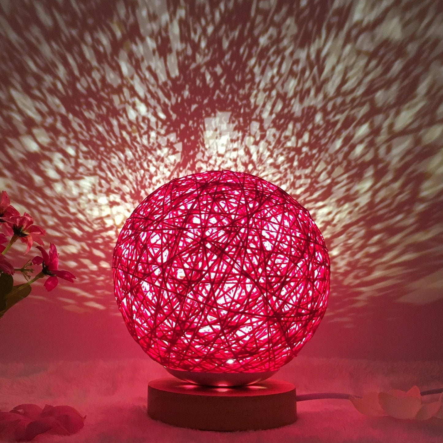 Garduru-Rattan-Tischlampe