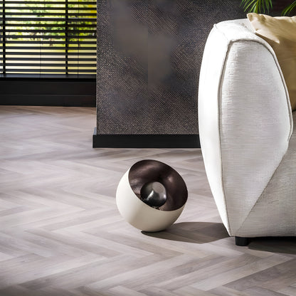 Garduru Light - Elegante Runde Stehlampe