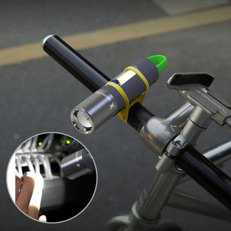 Multifunktionale LED-Taschenlampe