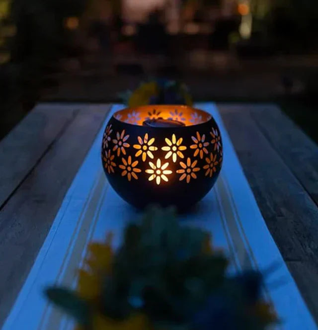 Floral LED Tischlampe - Elegantes dekoratives Kerzenlicht für stilvolle Wohnkultur