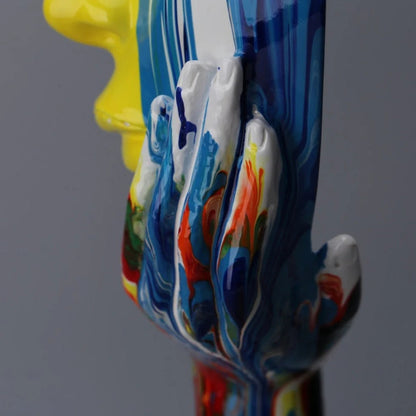 Weiblicher Denker Bunte Kunstskulptur