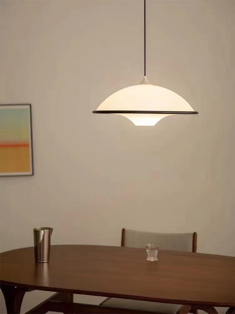 Moderne Fontana Suspension - Minimalistische LED-Lampe Inspiriert von UFOs