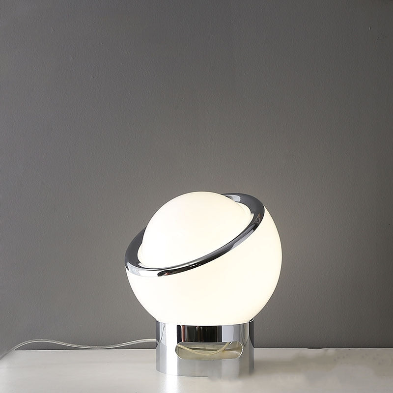 OpalGlow – Minimalistische Bauhaus Tischlampe mit elegantem Opalglanz